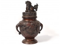 Japan bronze lion fragrance burner Fô birds landscape flowers signed nineteenth century