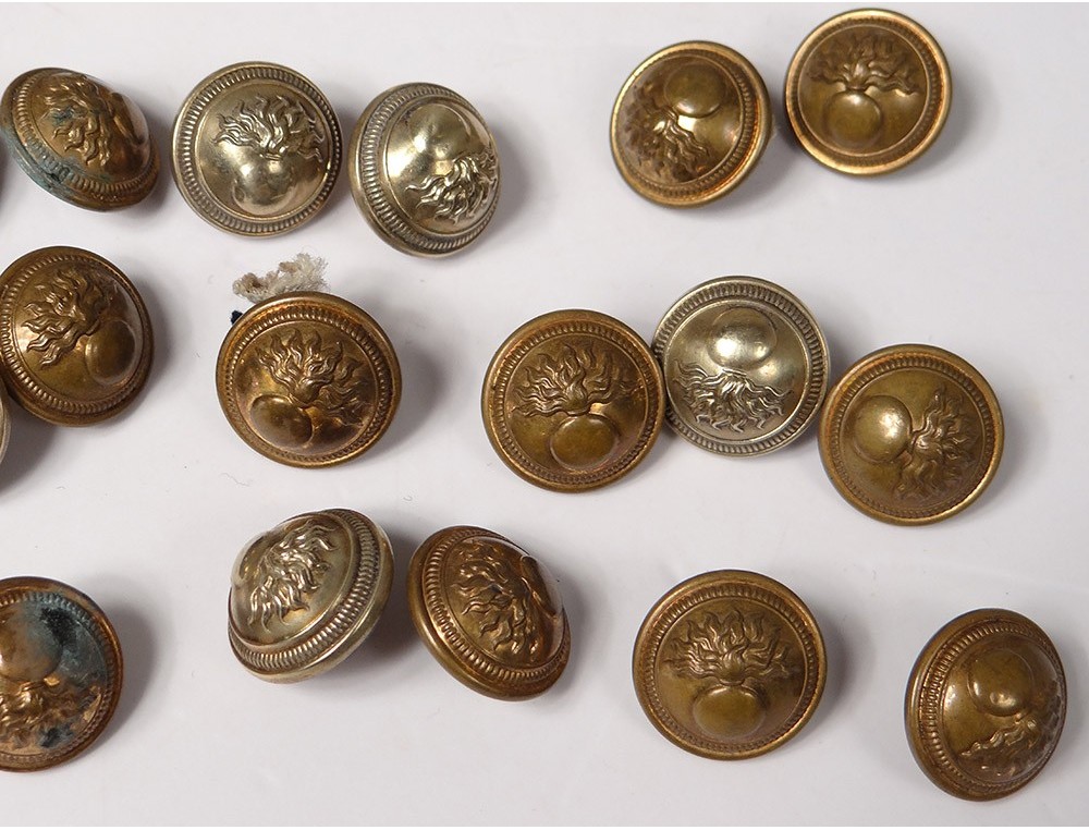 Lot 38 buttons uniform gendarmerie mobile brass gilt nineteenth collection