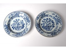 2 hollow plates porcelain plates Compagnie Indes white blue Kangxi XVIII