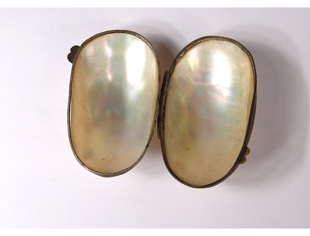 Mother of pearl egg holder gold metal chaplet box ...