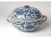 Dutch earthenware soup tureen Delft white-blue birds flowers eighteenth century