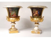 Pair of Medici porcelain vases Paris characters Renaissance gilding nineteenth