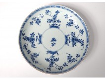 Porcelain hollow dish China India Company white blue flowers Kangxi eighteenth