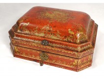 Louis XV wig box red lacquered wood gilding birds arabesques eighteenth