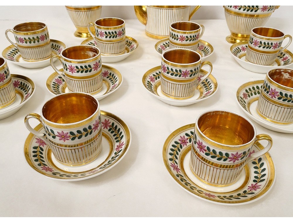 Service à café vintage en porcelaine, décor perles, médaillon fleurs et  oiseau - Videgrenierdunet