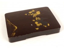 Lacquered wooden box with gilding maki-e Tengu characters Japan early 20th century