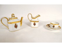 Selfish child&#39;s tea and coffee service, Paris porcelain, coat of arms, 19th century