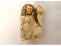 Netsuke Katabori witch swivel head ivory Japan signed Gyokuzan 19th century