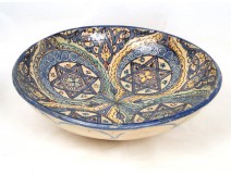 Dish or bowl glazed earthenware, decorated with flowers and stars of David, Morocco, Maghreb, twentieth