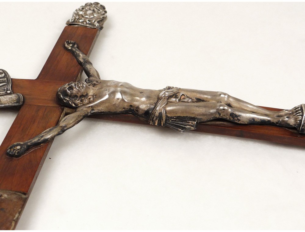 Crucifix en palissandre Christ en croix Objet de culte Esotérisme XX siècle  en 2023