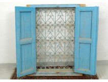 Fenêtre marocaine grille fer forgé bois peint Maroc Maghreb Atlas déco XXè