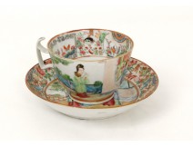 Tasse soucoupe porcelaine Canton personnages geisha pagode Chine fleurs 19è