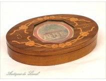 English mahogany oval box, with flowers, 19th