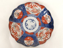 Assiette porcelaine imari Japon coquillages fleurs signée XIXème siècle