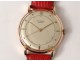 Strap wristwatch 18K solid gold watch Universal Genève Switzerland twentieth