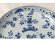 Assiette porcelaine chinoise blanc bleu fleurs Kangxi Chine XVIIIème siècle