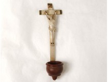 Petit bénitier crucifix buis sculpté Christ janséniste croix XVIIIème