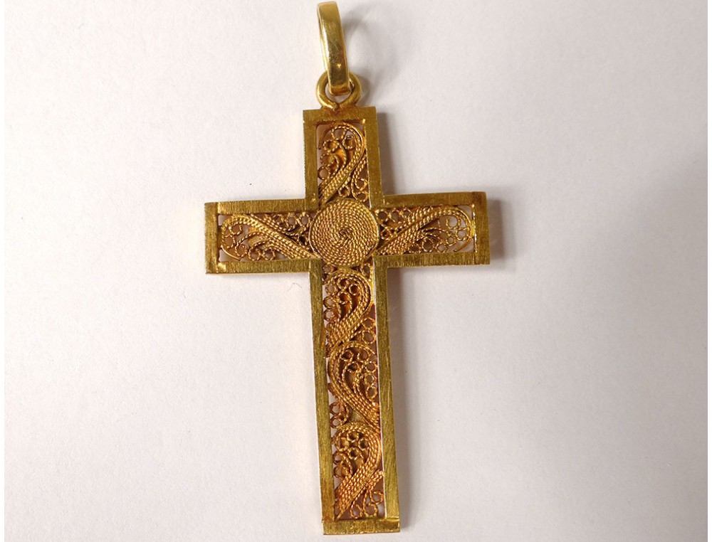 Cross pendant solid gold 18-carat gold filigree cross 8,97gr twentieth