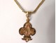 Collier chaîne pendentif or massif 18K fleur lys Vierge Marie 3,71gr XXème