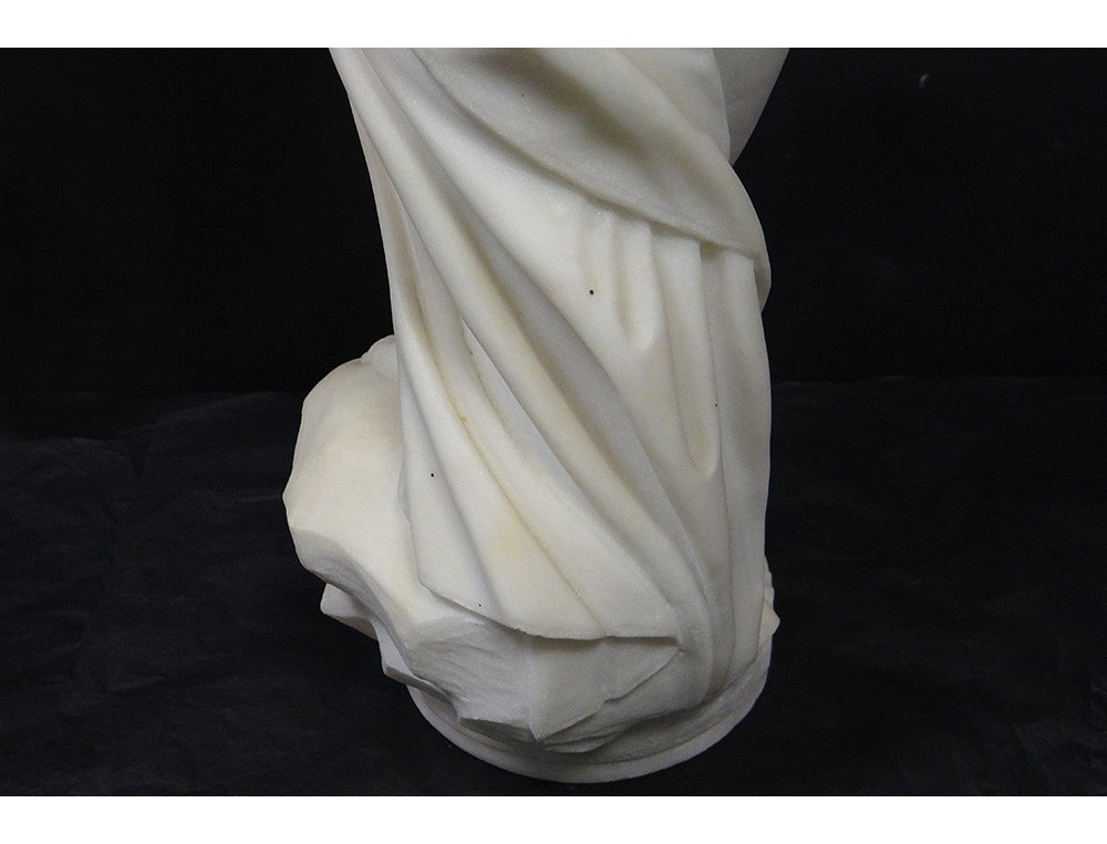 Carrara Marble Sculpture Woman Bathing Nymph Half Naked Nineteenth Century