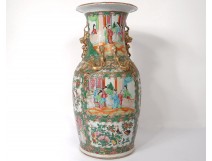 Chinese porcelain vase Canton phoenix characters butterflies nineteenth century